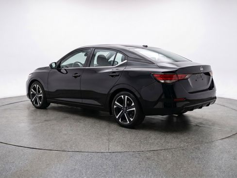 Used 2025 Nissan Sentra SV FWD image 6