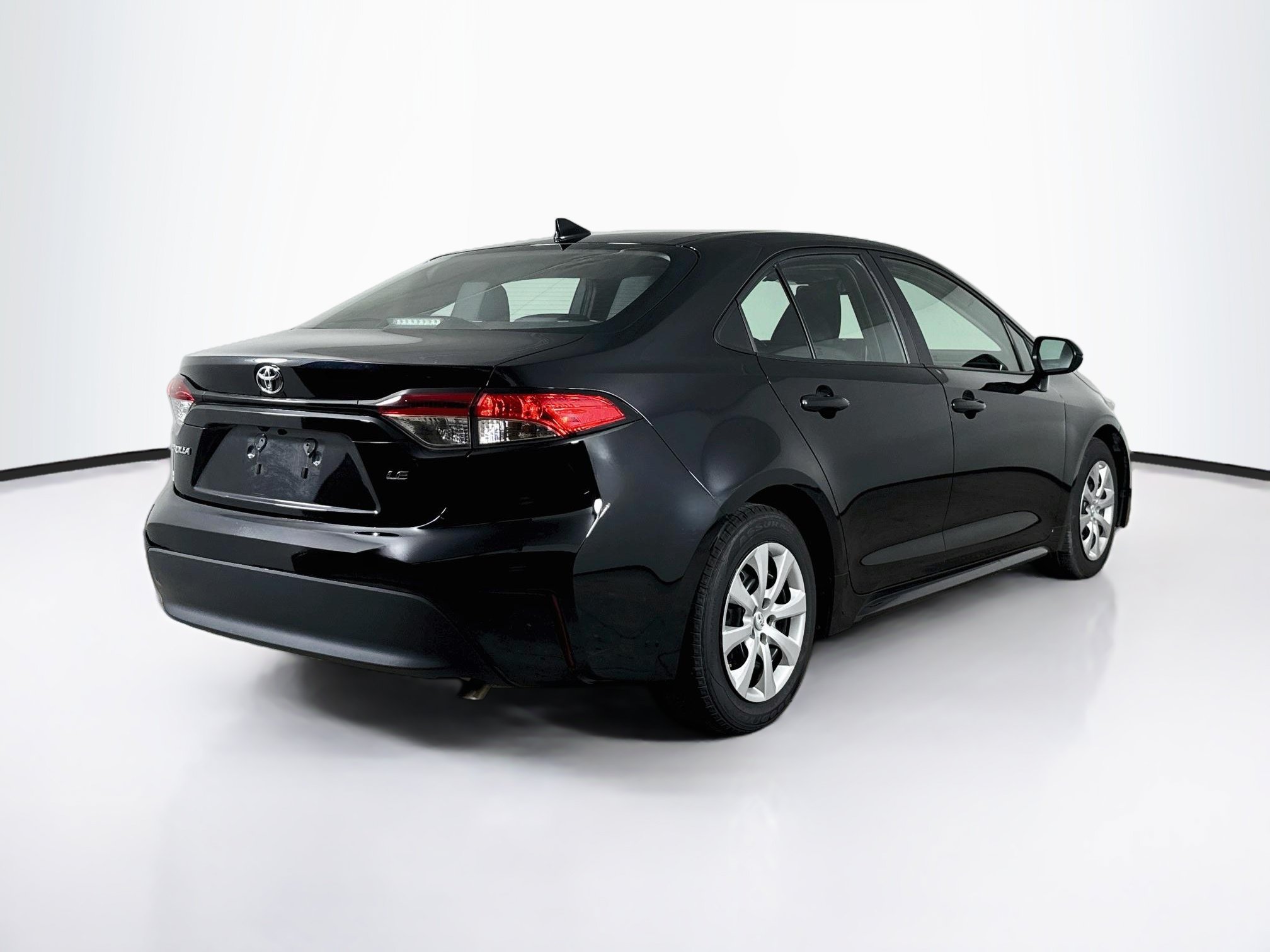 Used 2024 Toyota Corolla LE FWD image 30