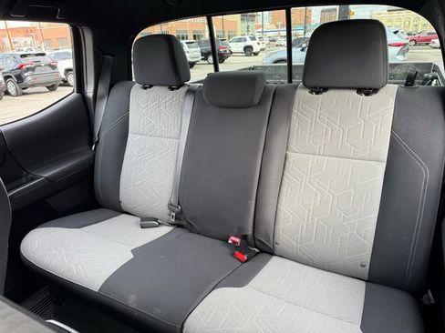 Certified 2021 Toyota Tacoma TRD Off-Road image 27