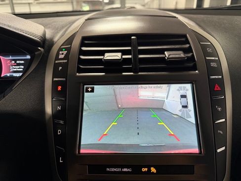 Used 2018 Lincoln MKZ Select w/ Technology Package FWD image 13