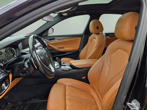 Used 2018 BMW 530i xDrive w/ Premium Package AWD/4WD image 13