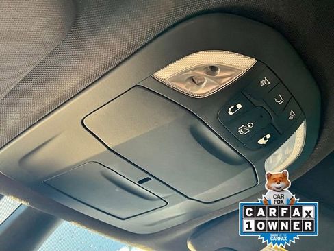 Used 2021 Chrysler Pacifica Touring w/ S Appearance Package image 29