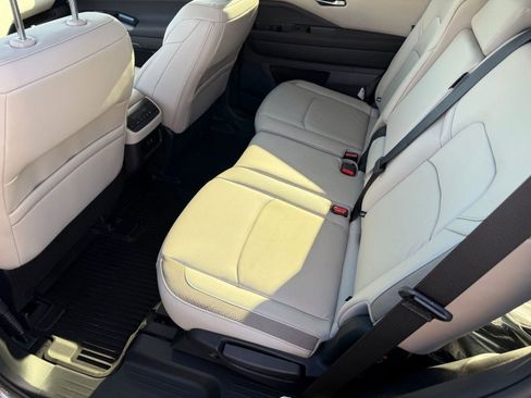 New 2025 Nissan Pathfinder SL image 21