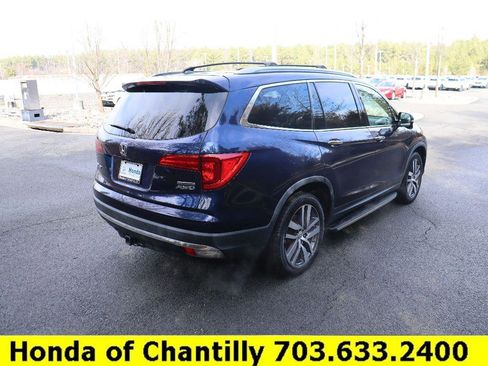 Used 2017 Honda Pilot Touring image 7