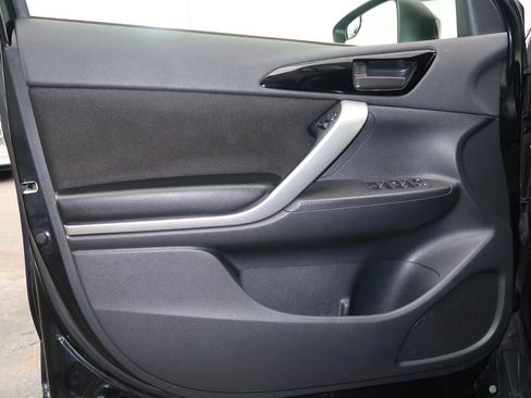 Used 2019 Mitsubishi Eclipse Cross ES image 45