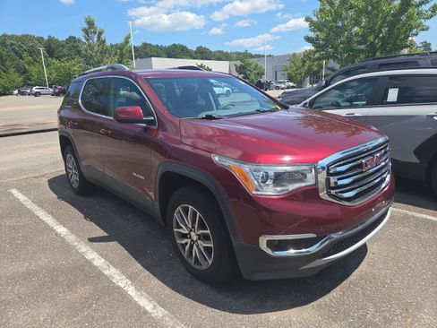 Used 2017 GMC Acadia SLE FWD image 1