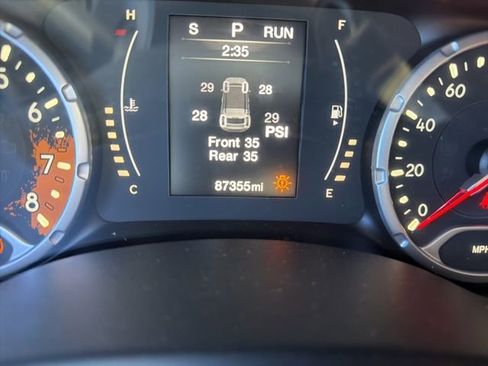 Used 2016 Jeep Renegade Latitude image 36