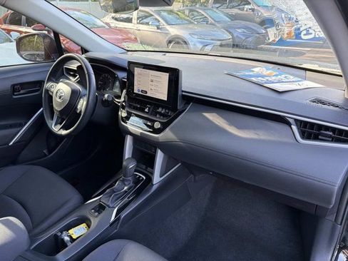 Certified 2024 Toyota Corolla Cross LE FWD image 17