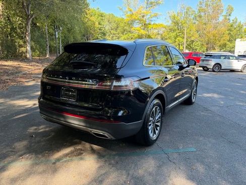 Certified 2022 Lincoln Nautilus FWD w/ Premium Package image 18