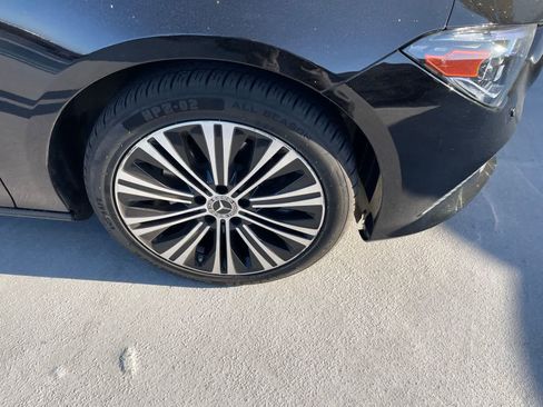 Used 2023 Mercedes-Benz CLA 250 image 4