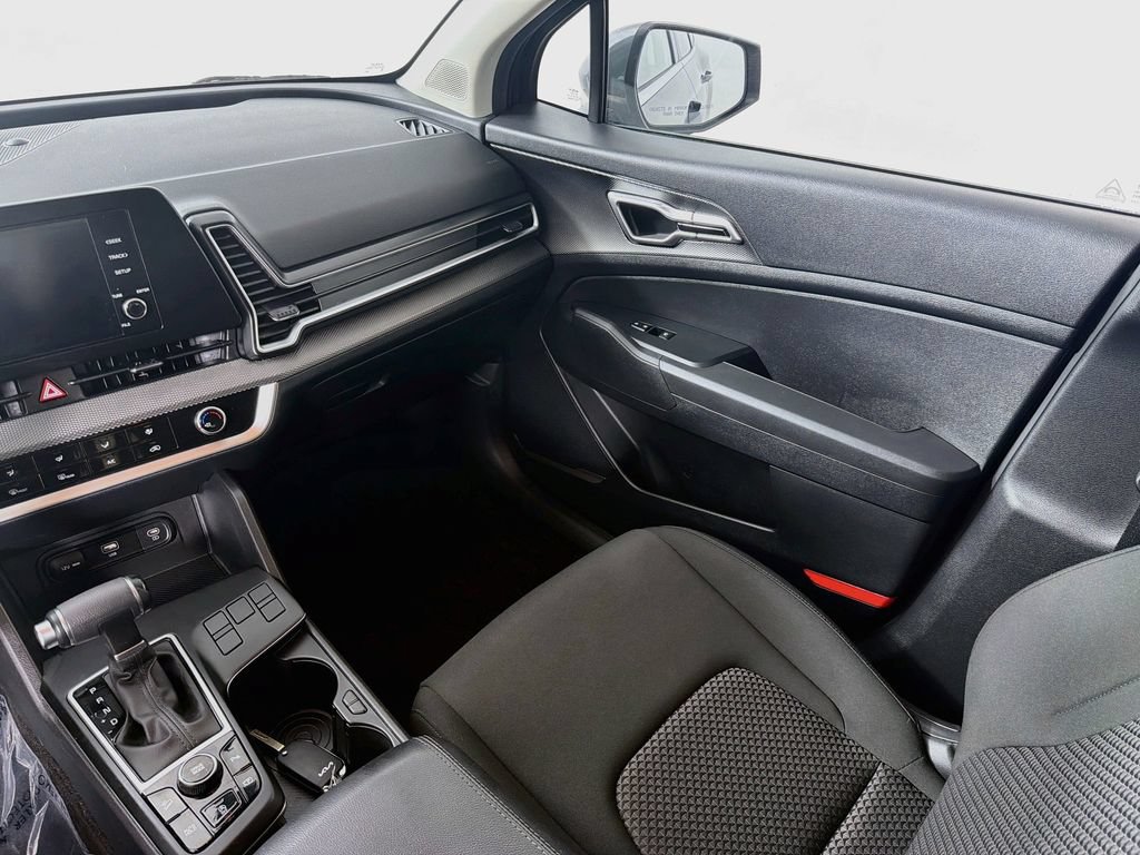 Certified 2024 Kia Sportage LX FWD image 21