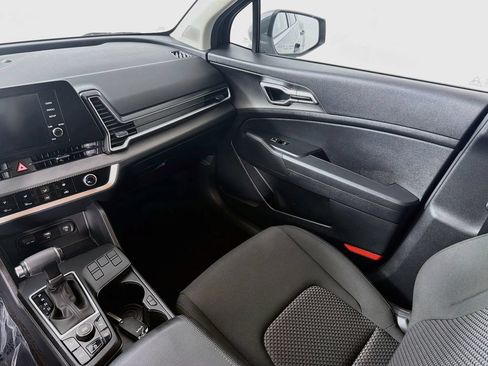 Used 2024 Kia Sportage LX FWD image 21