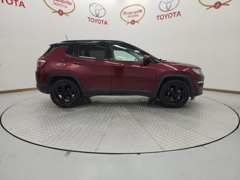 Used 2021 Jeep Compass Latitude w/ Sun and Sound Group FWD image 3