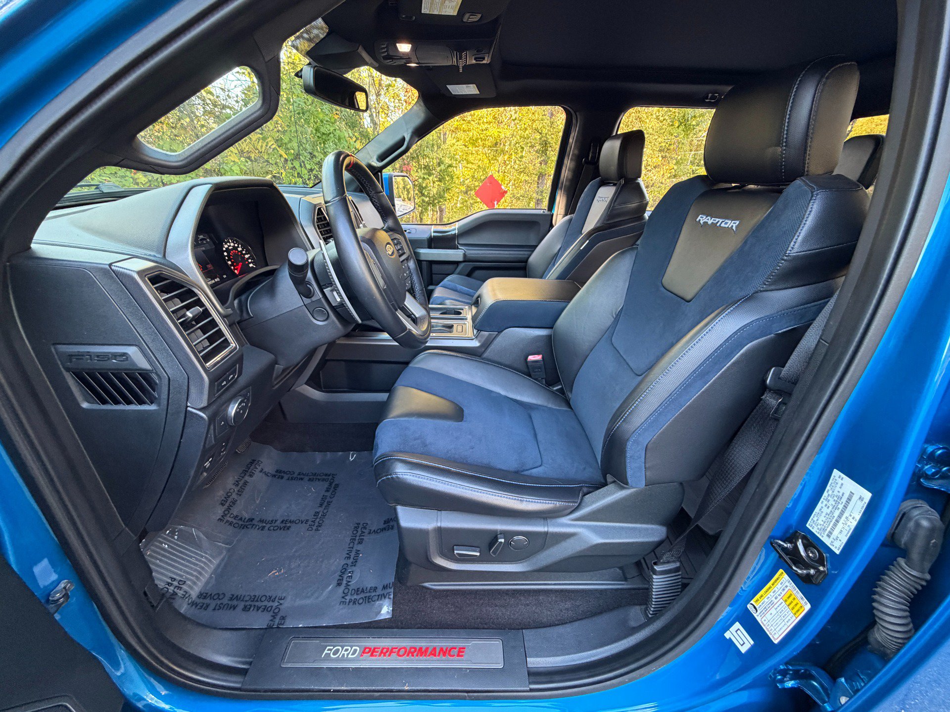 Used 2019 Ford F150 Raptor w/ Equipment Group 802A Luxury AWD/4WD image 33