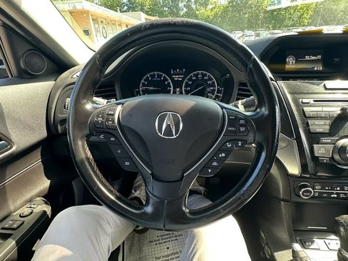 Used 2019 Acura ILX FWD image 16
