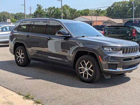 Used 2024 Jeep Grand Cherokee L Limited AWD/4WD image 84