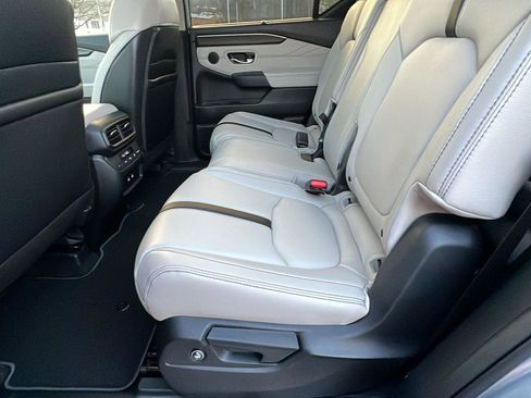 New 2026 Honda Pilot Touring image 19