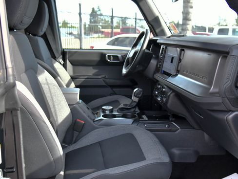 Used 2025 Ford Bronco Big Bend image 48