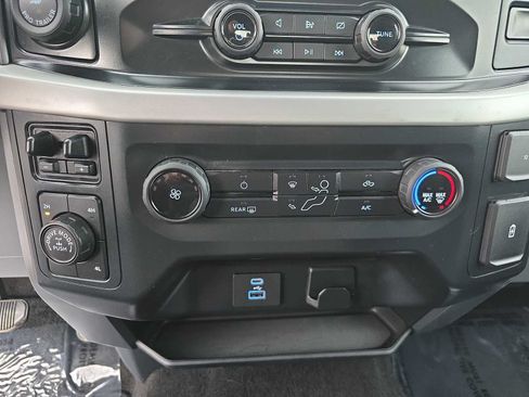 Used 2022 Ford F150 XLT w/ Trailer Tow Package AWD/4WD image 16