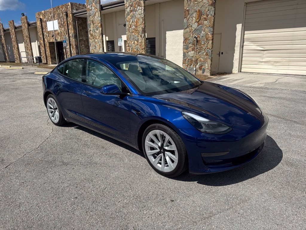 Used 2023 Tesla Model 3 Standard Range RWD image 1