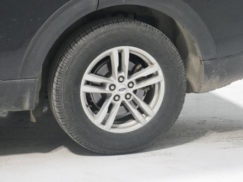 Certified 2022 Ford Explorer XLT image 28