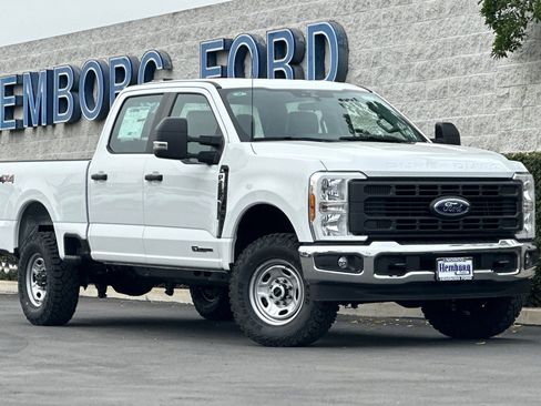 New 2026 Ford F250 XL w/ XL Off-Road Package image 2