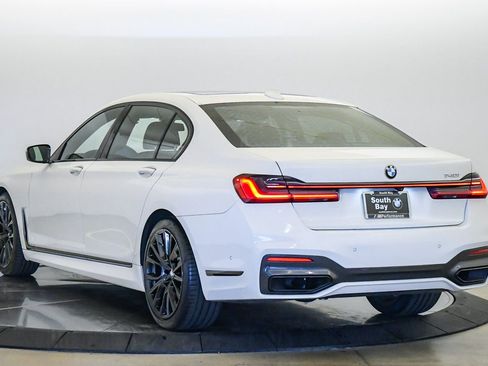 Certified 2022 BMW 740i w/ M Sport Package image 2