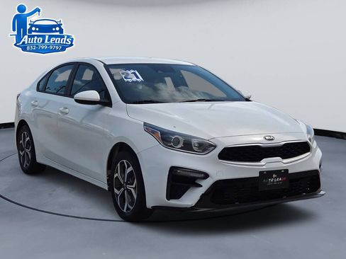 Used 2021 Kia Forte LXS FWD image 2