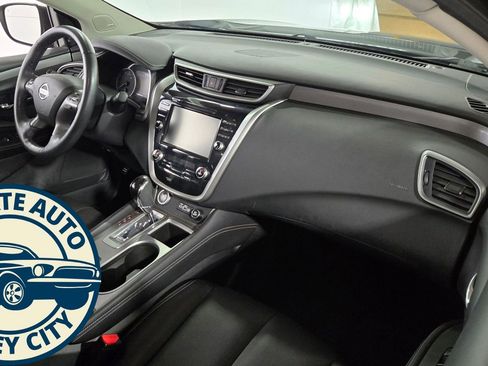 Used 2021 Nissan Murano SL image 40