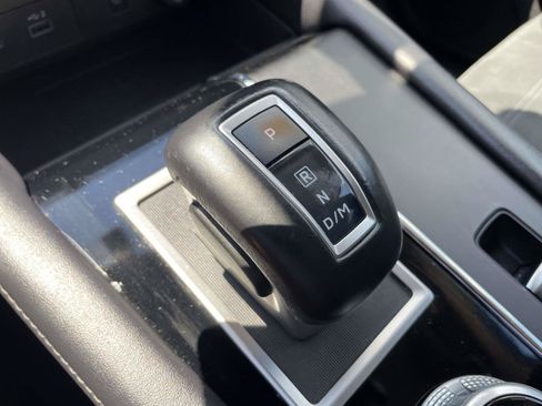 Used 2024 Mitsubishi Outlander SE FWD image 11