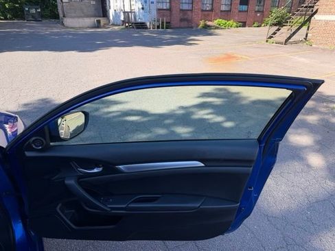 Used 2019 Honda Civic Sport image 14