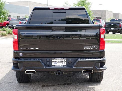 Used 2022 Chevrolet Silverado 1500 High Country w/ Technology Package AWD/4WD image 4