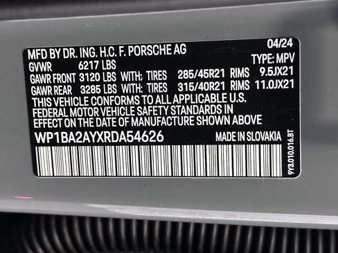 Used 2024 Porsche Cayenne Coupe image 25