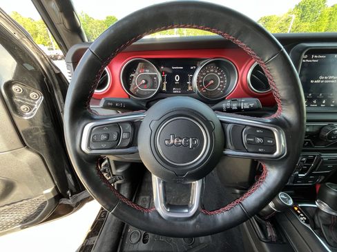 Used 2022 Jeep Wrangler Unlimited Rubicon w/ Xtreme Recon 35" Tire Package image 18