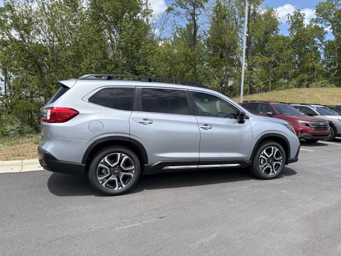 New 2026 Subaru Ascent Limited AWD/4WD image 8