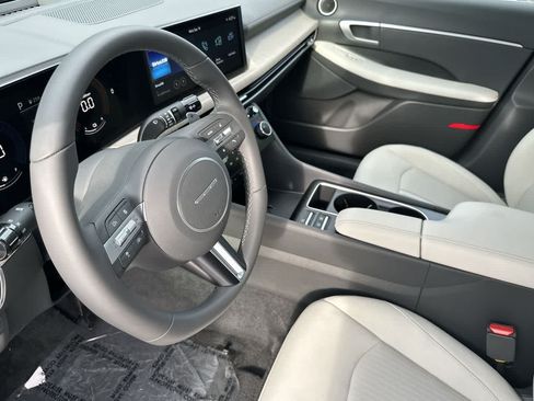 Used 2025 Hyundai Sonata SEL FWD image 13