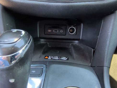 Used 2019 Chevrolet Equinox Premier image 27