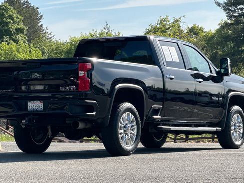 Used 2022 Chevrolet Silverado 3500 High Country w/ Safety Package II AWD/4WD image 5