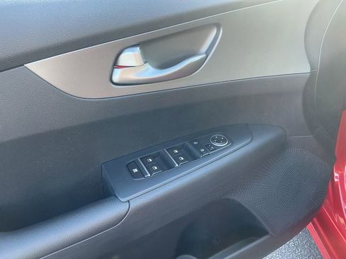 Used 2021 Kia Forte LXS image 11