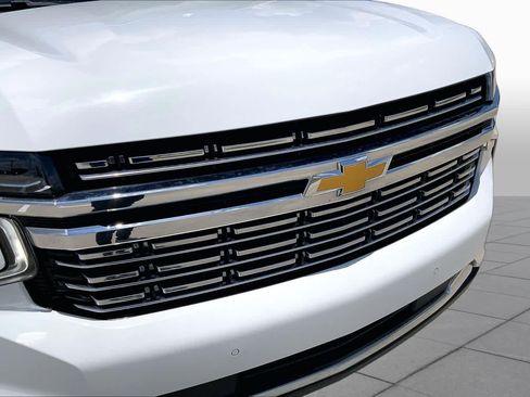Used 2024 Chevrolet Suburban Premier RWD image 29