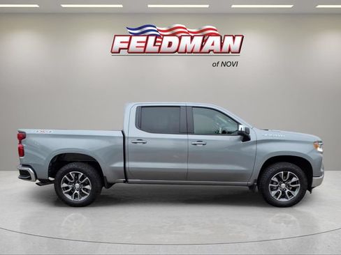 Used 2025 Chevrolet Silverado 1500 LT AWD/4WD image 7