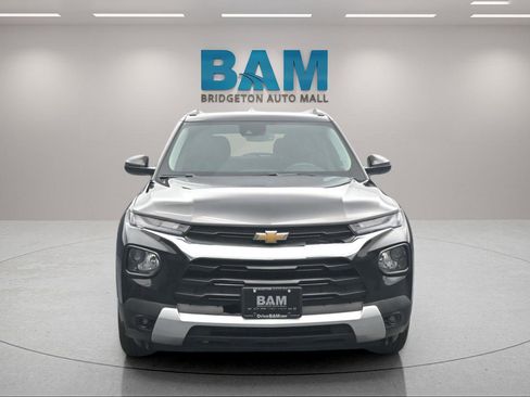 Certified 2023 Chevrolet TrailBlazer LT w/ Convenience Package AWD/4WD image 2