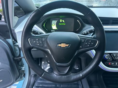 Used 2019 Chevrolet Bolt Premier w/ Infotainment Package image 18
