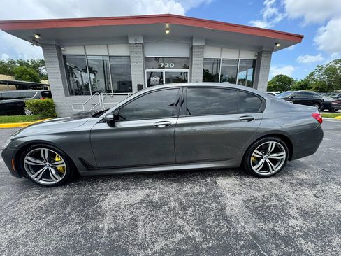 Used 2016 BMW 750i xDrive AWD/4WD image 10