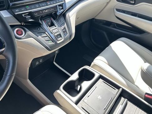 Used 2025 Honda Odyssey EX-L image 30