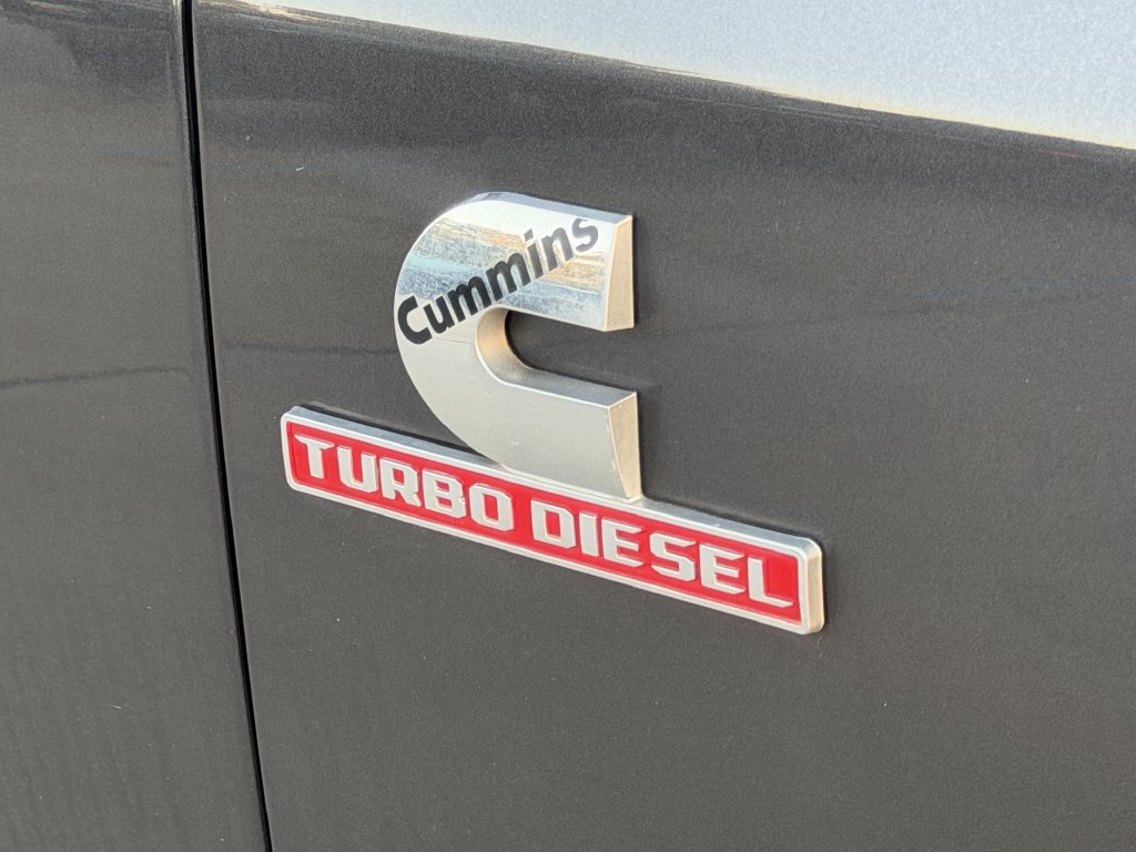 Used 2022 RAM 3500 Laramie AWD/4WD image 3