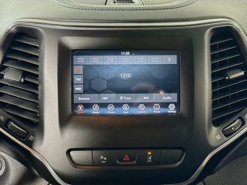 Used 2021 Jeep Cherokee Latitude Lux AWD/4WD image 13