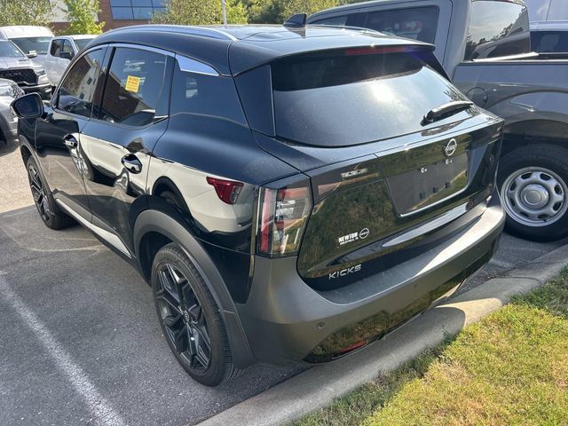 Used 2025 Nissan Kicks SR FWD image 8