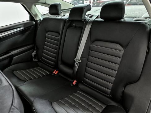 Used 2014 Ford Fusion SE image 13