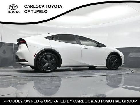 Used 2026 Toyota Prius LE FWD image 46